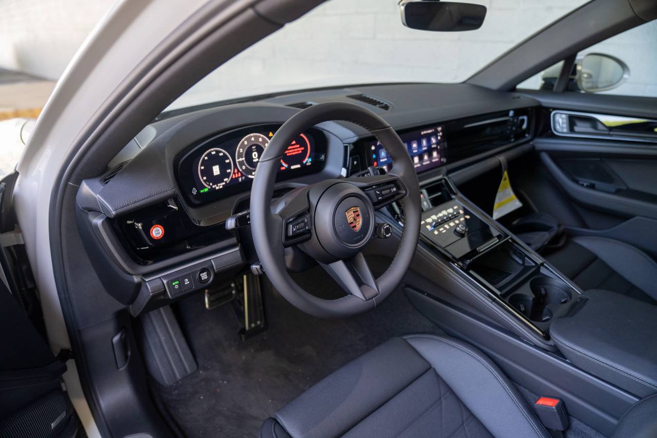 New 2026 Porsche Panamera 4 AWD/4WD image 4