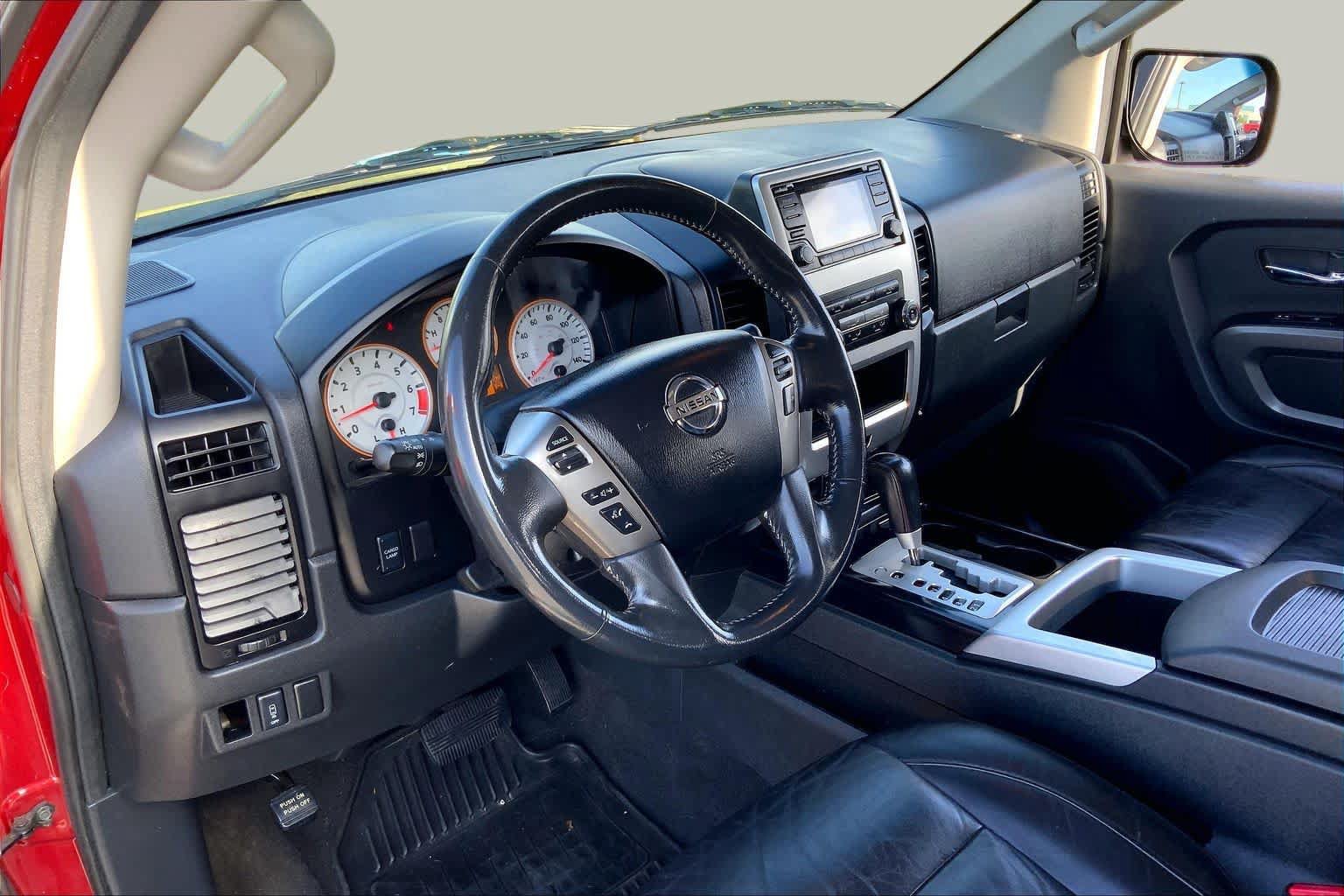 Used 2015 Nissan Titan PRO-4X AWD/4WD image 17