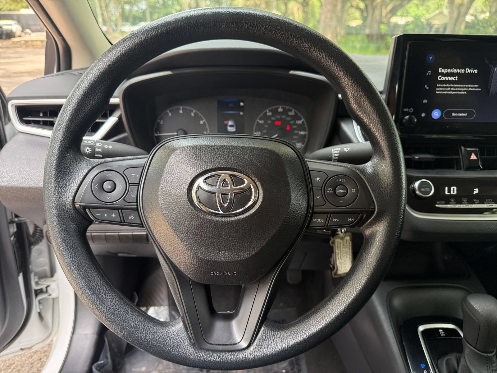Used 2025 Toyota Corolla LE FWD image 25