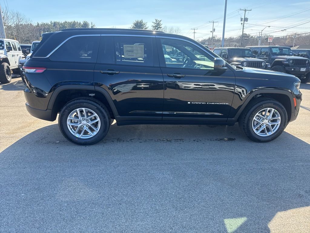 New 2026 Jeep Grand Cherokee Laredo image 6