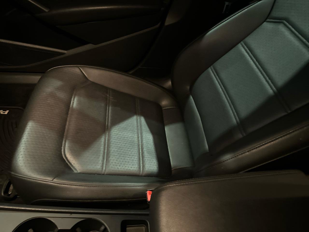 Used 2015 Volkswagen Passat 1.8T Limited Edition image 16