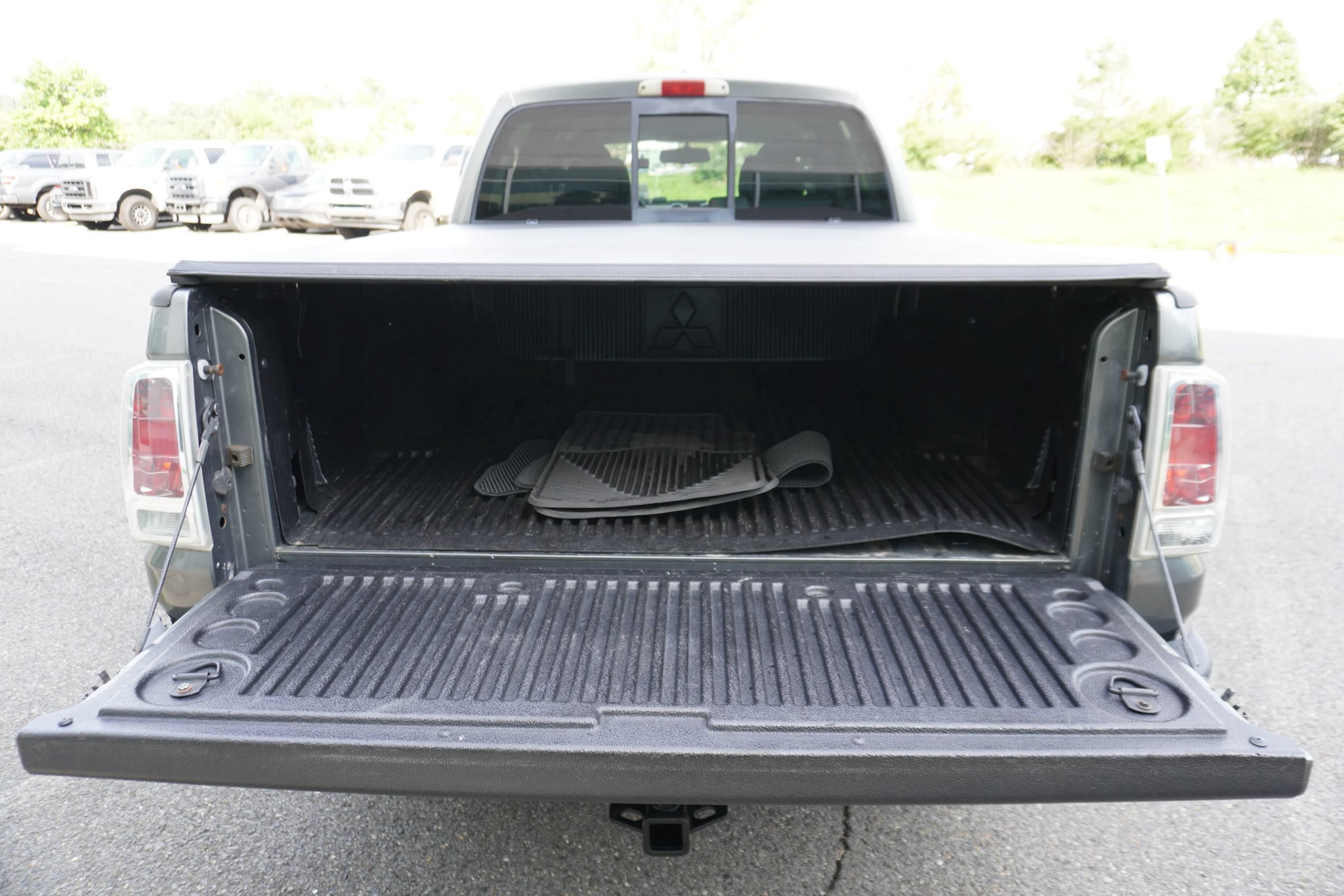 Used 2007 Mitsubishi Raider LS AWD/4WD image 21