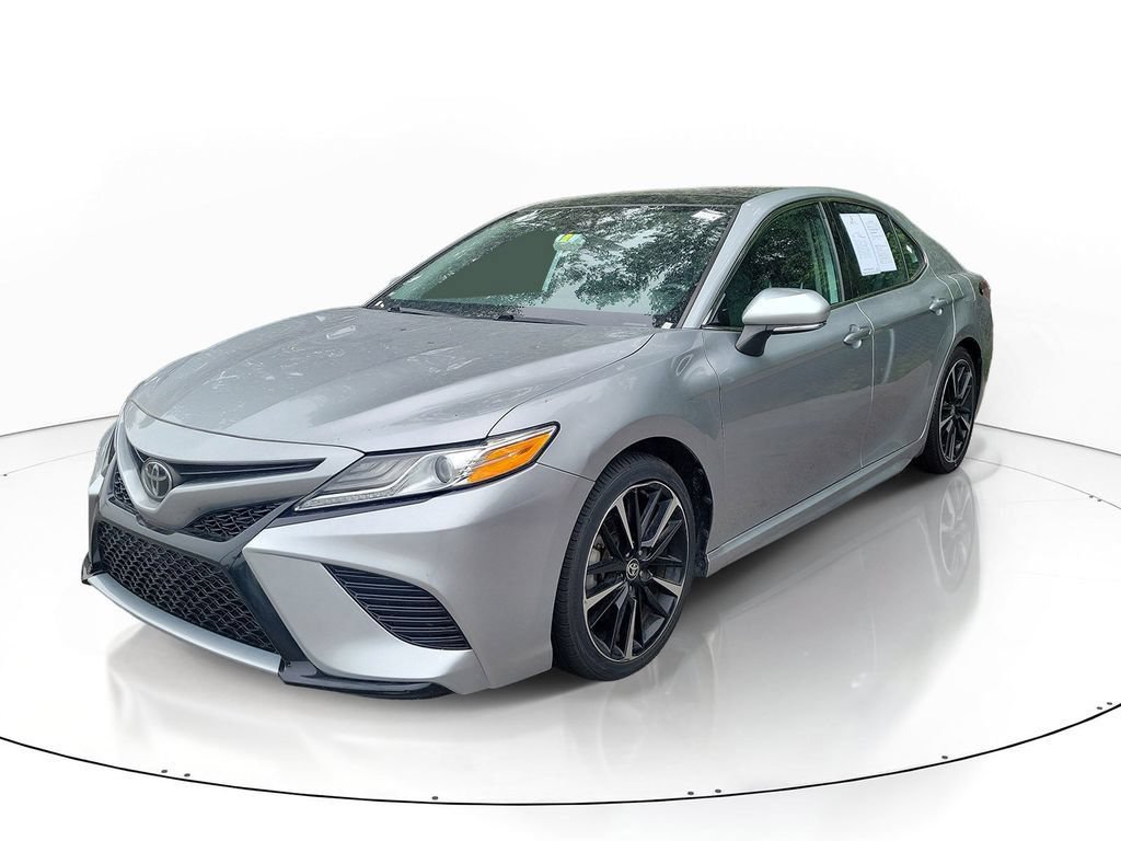 Used 2020 Toyota Camry XSE FWD image 2