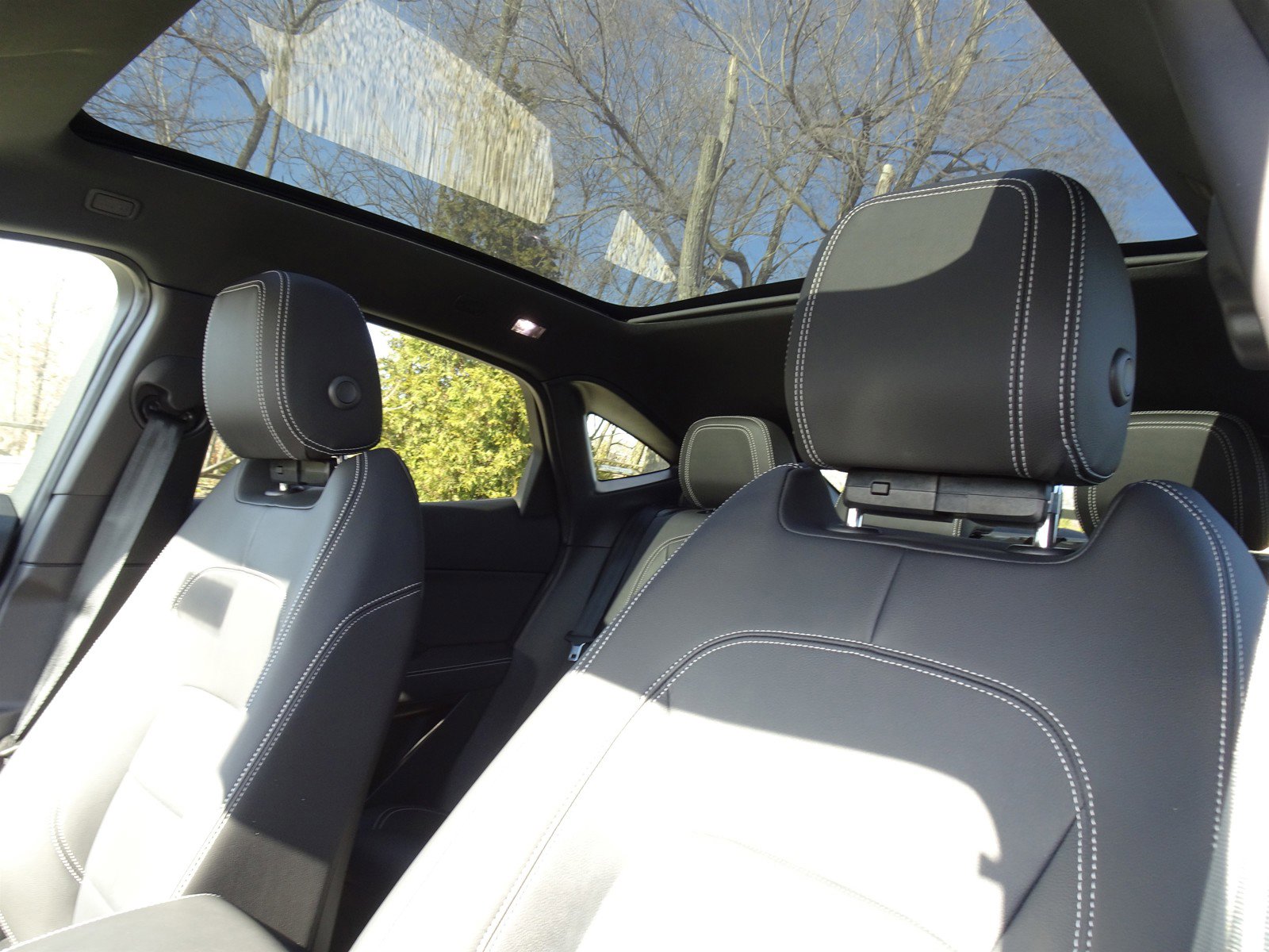 New 2024 Jaguar E-PACE R-Dynamic SE image 19