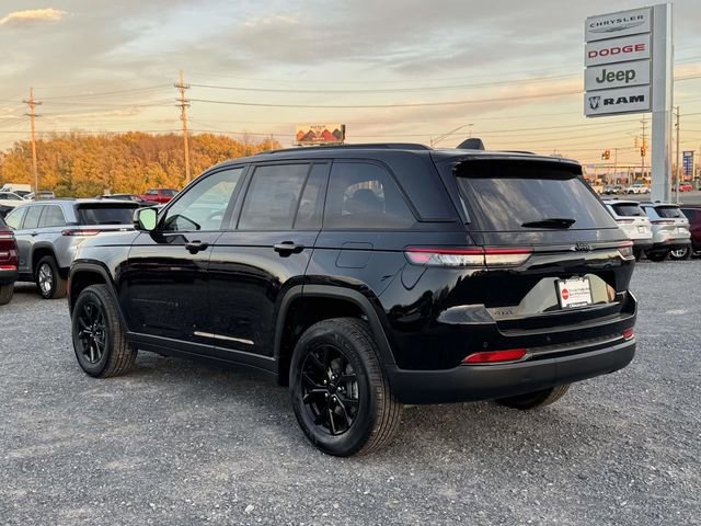 New 2025 Jeep Grand Cherokee Altitude image 21