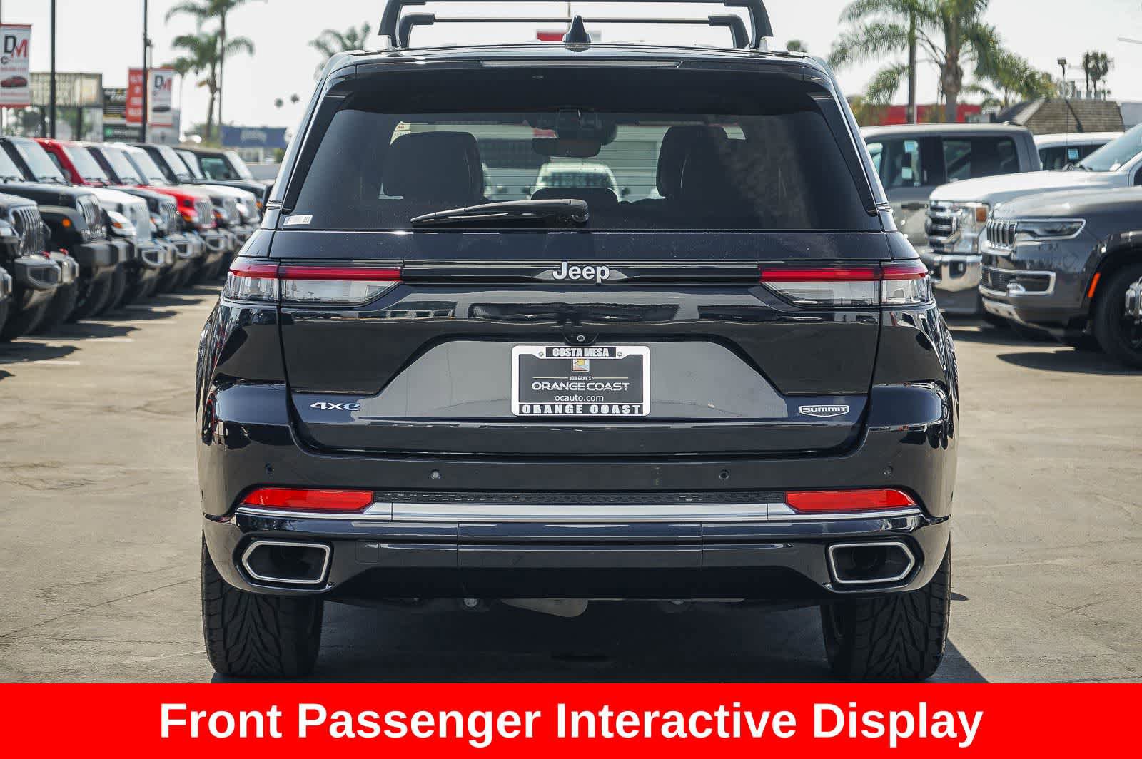 Used 2022 Jeep Grand Cherokee Summit w/ Luxury Tech Group V AWD/4WD image 5