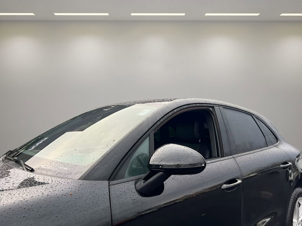 Used 2024 Porsche Macan T AWD/4WD image 12