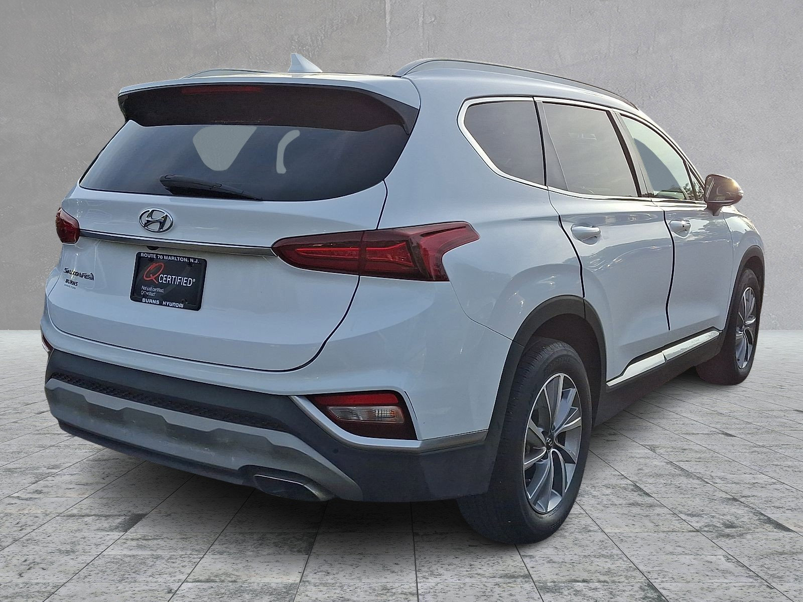 Used 2020 Hyundai Santa Fe SEL w/ Convenience + Premium Package FWD image 4