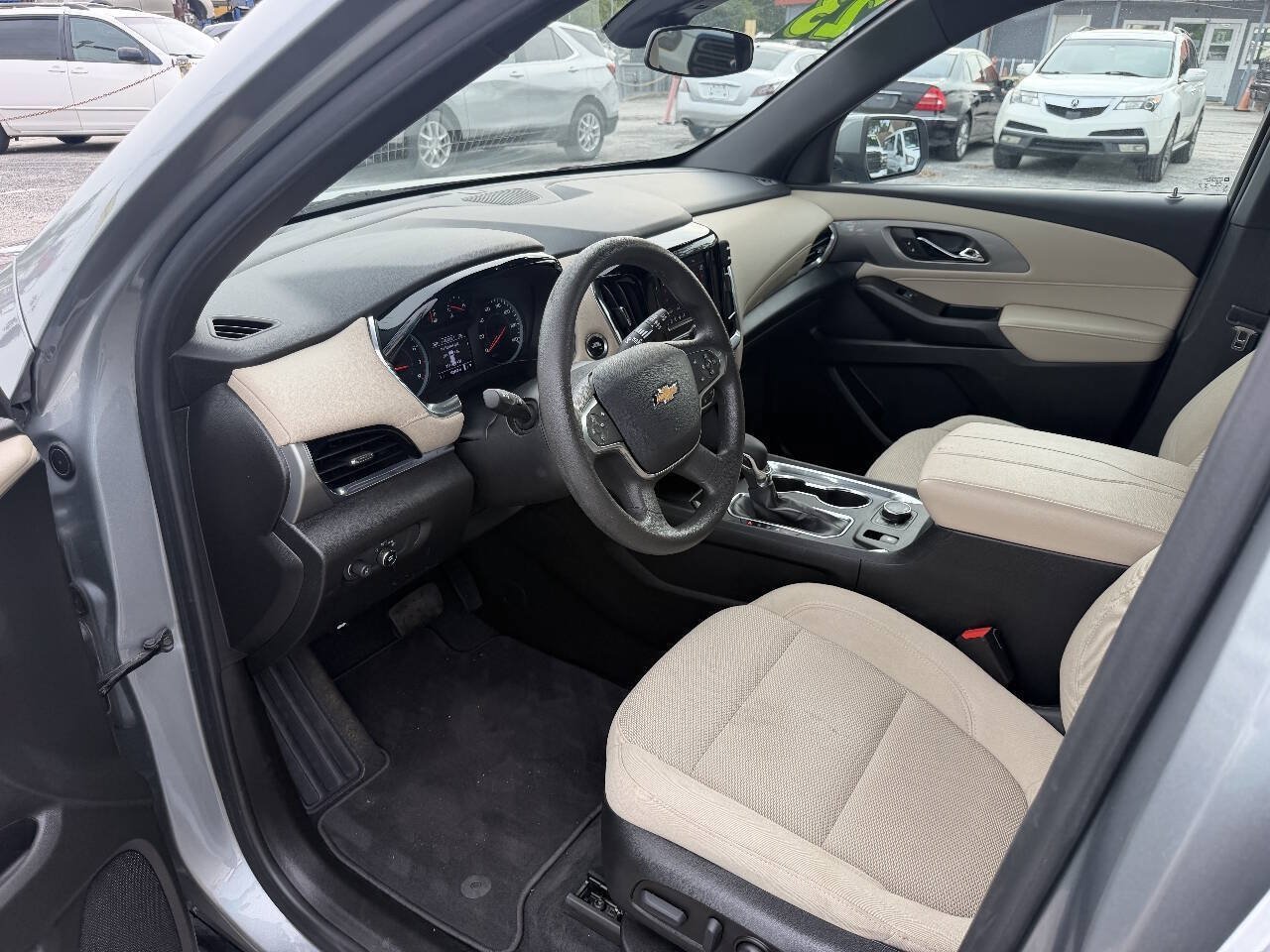 Used 2023 Chevrolet Traverse LS AWD/4WD image 10