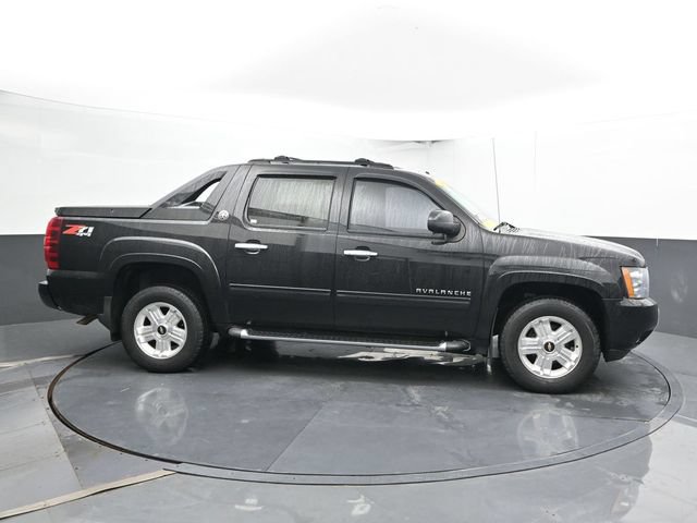 Used 2013 Chevrolet Avalanche LT w/ Suspension Package, Off-Road AWD/4WD image 4