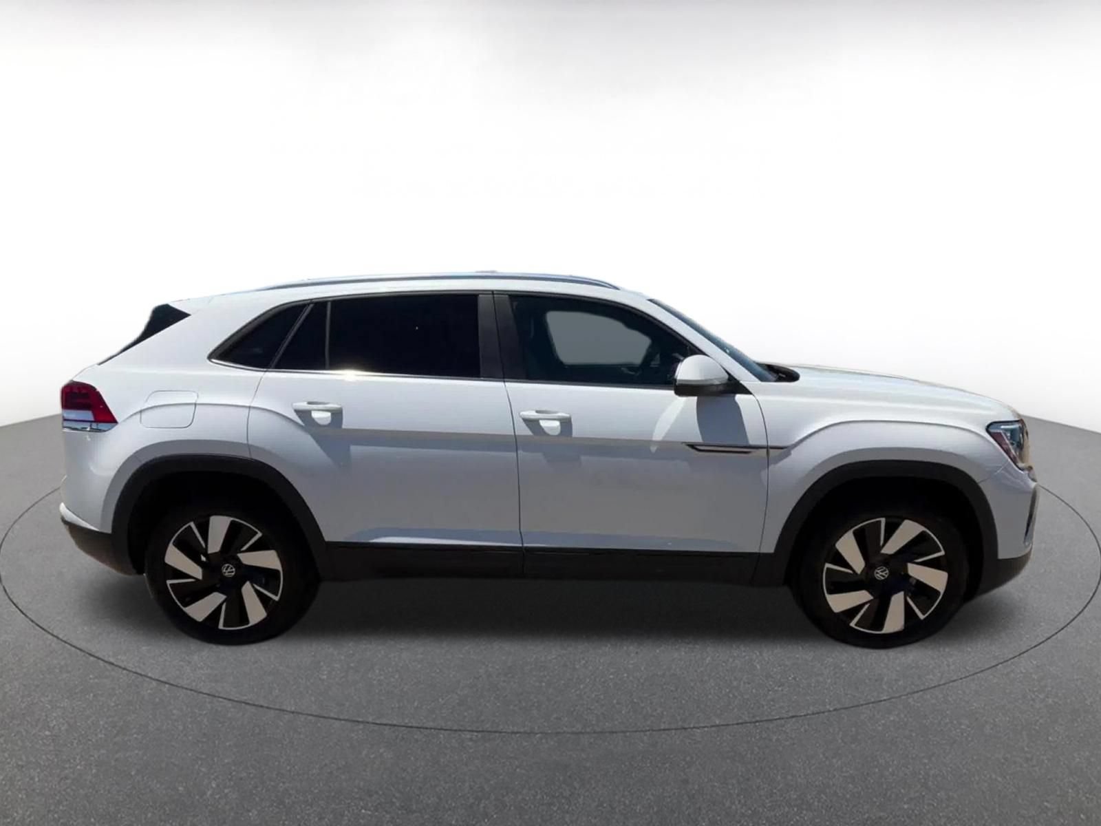 Used 2026 Volkswagen Atlas Cross Sport SE AWD/4WD image 16