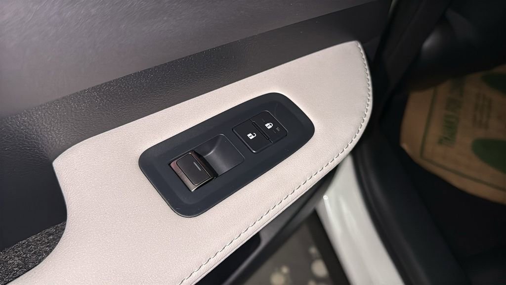 Used 2023 Lexus RX 350 Premium Plus w/ Accessory Package (Z1) FWD image 17