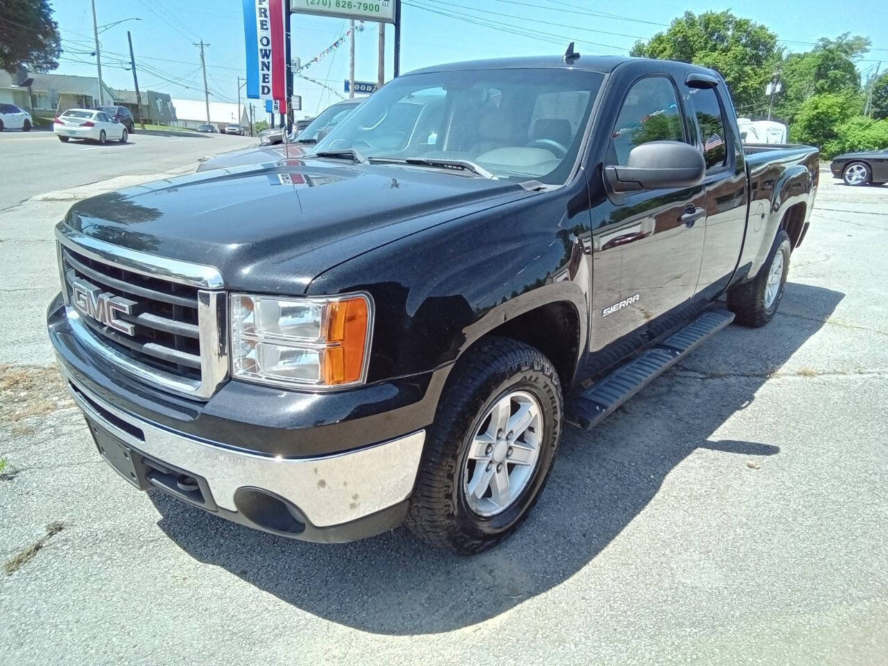 Used 2011 GMC Sierra 1500 SLE w/ Power Tech Package AWD/4WD image 1
