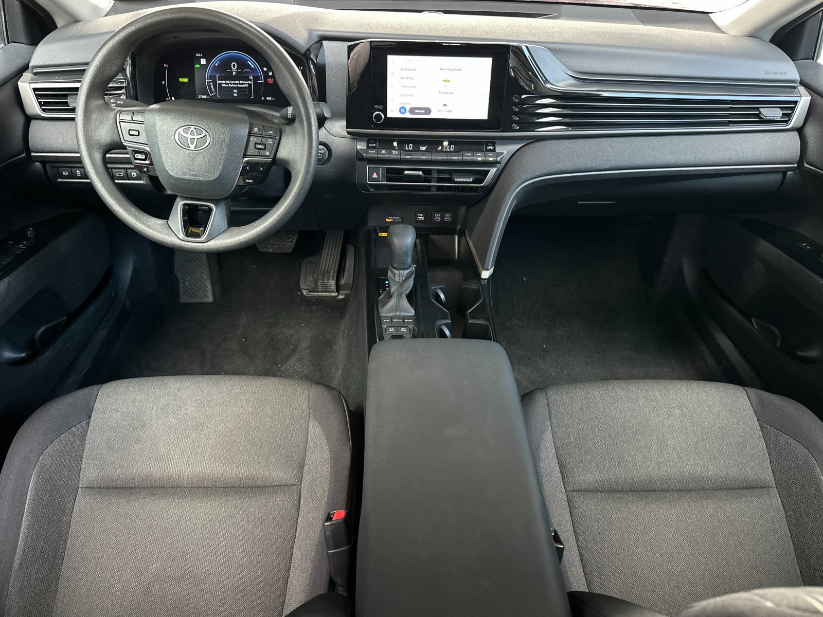 Used 2025 Toyota Camry LE image 12