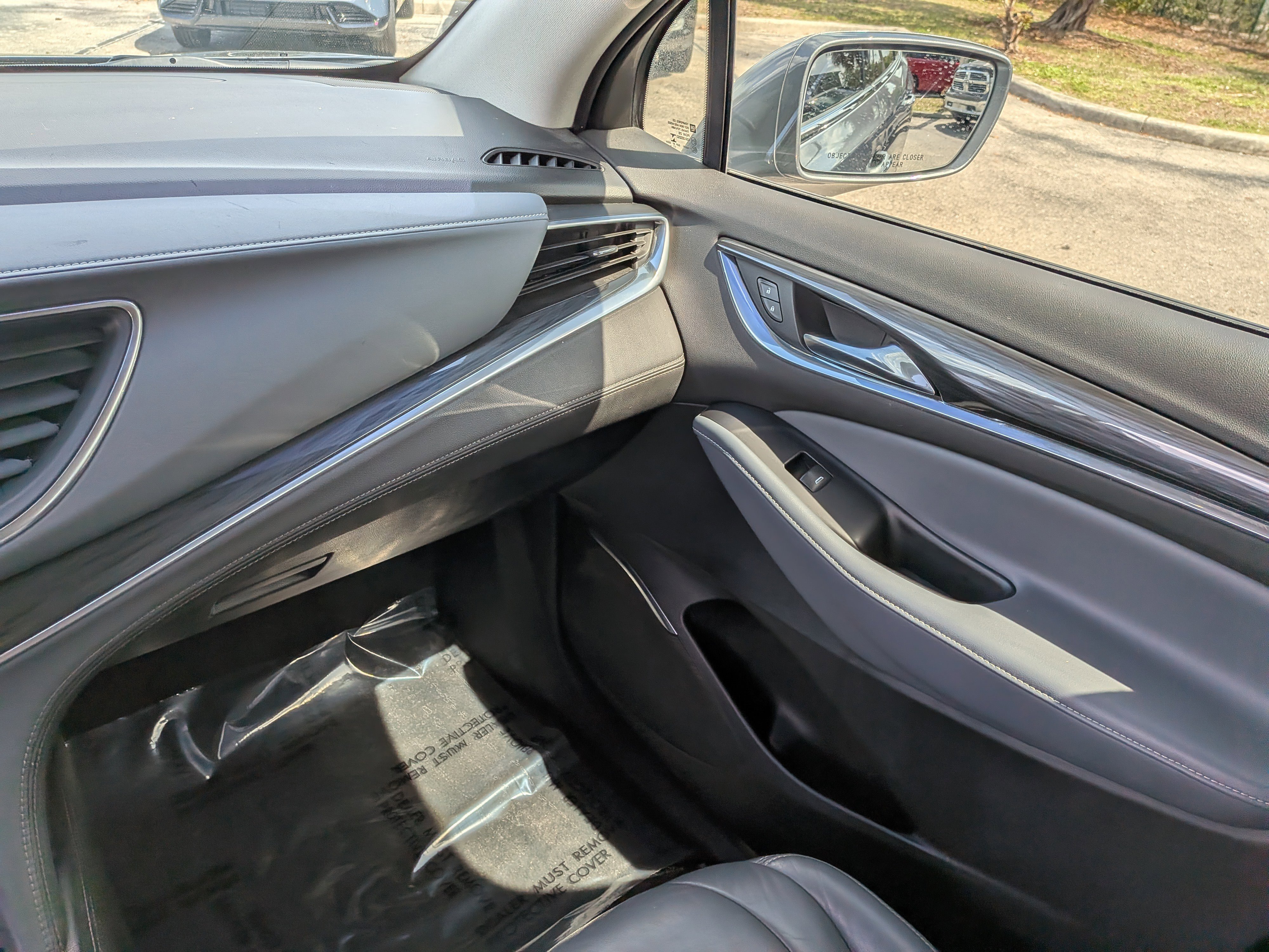 Used 2018 Buick Enclave Premium image 19