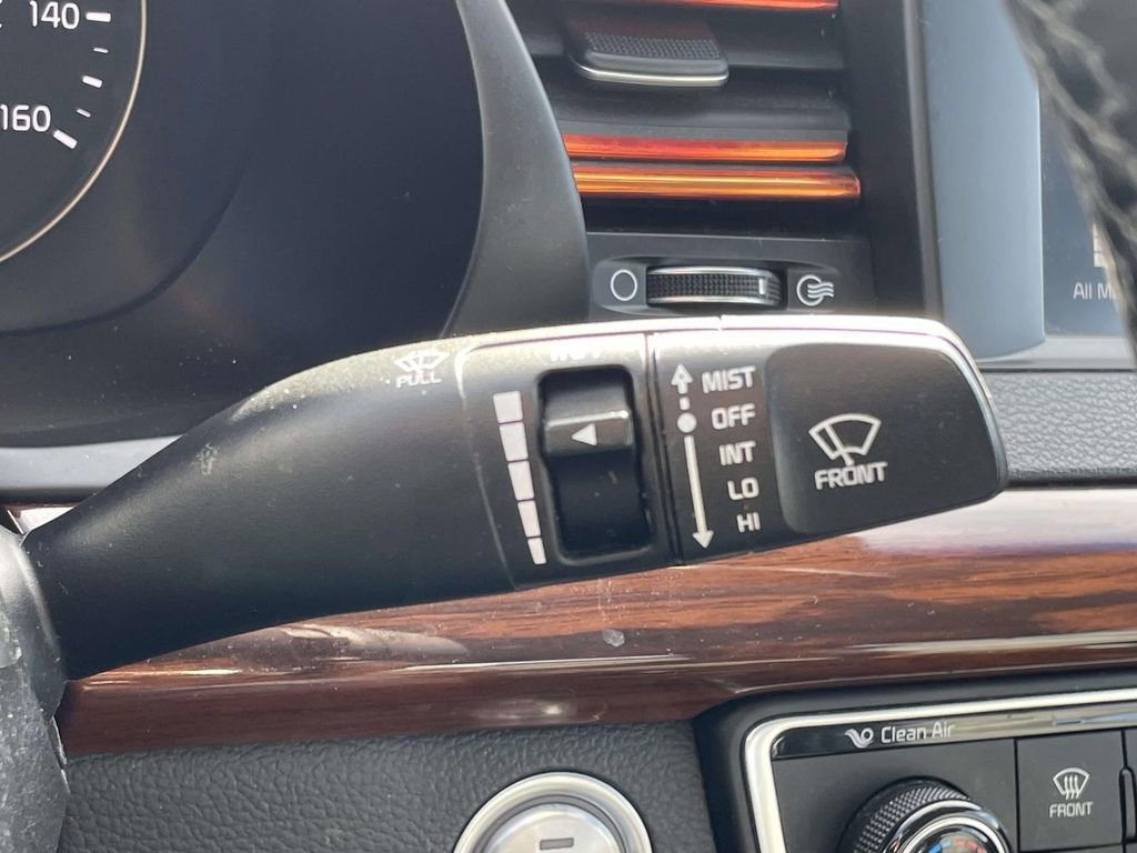 Used 2018 Kia Cadenza Premium image 13