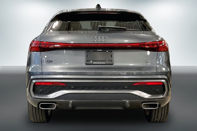 Used 2025 Audi Q5 Premium Plus w/ Premium Plus AWD/4WD image 4