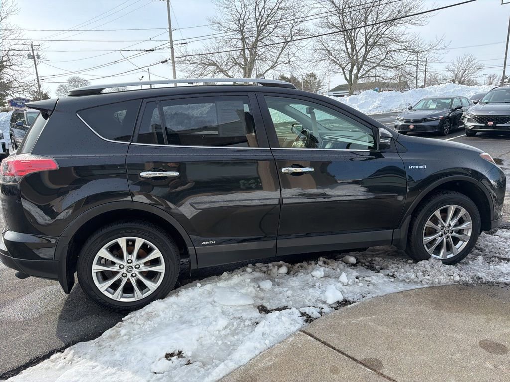 Used 2017 Toyota RAV4 Limited image 4