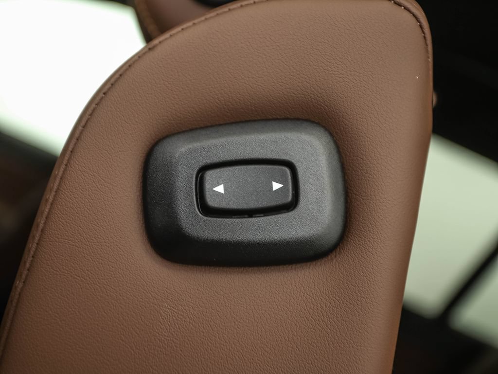Used 2024 BMW X7 xDrive40i AWD/4WD image 26