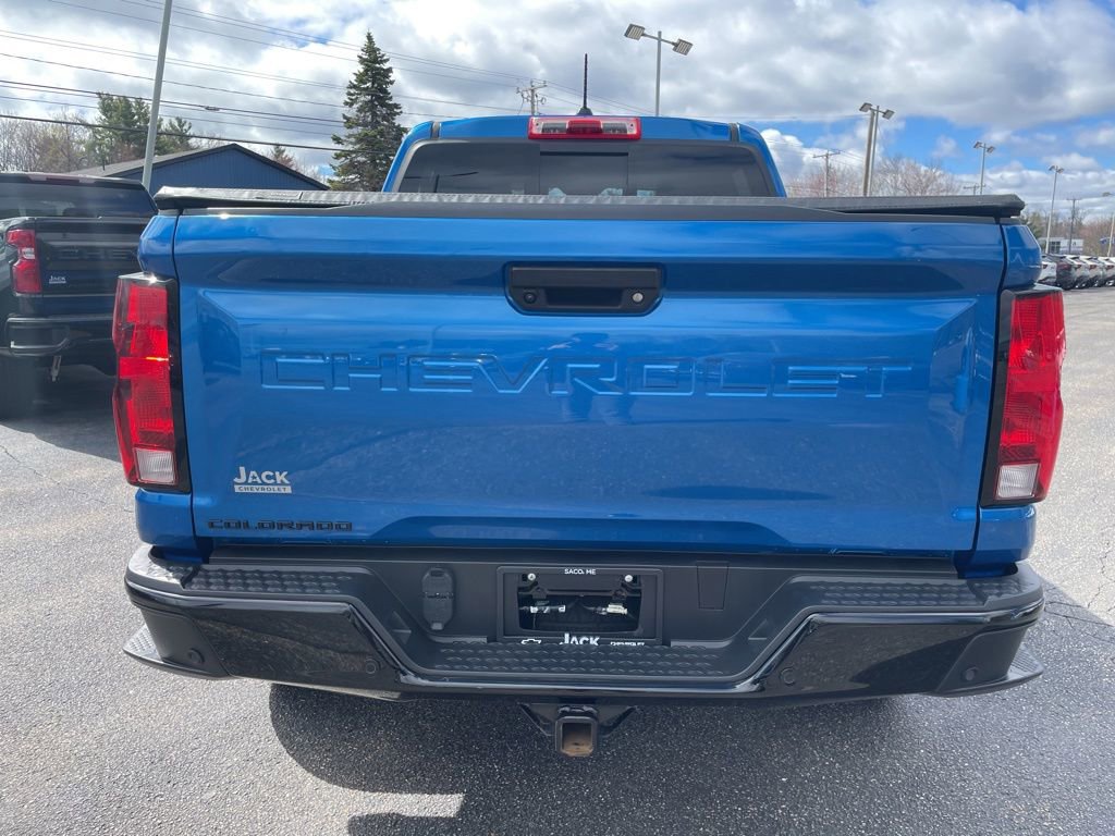Used 2023 Chevrolet Colorado Trail Boss w/ Technology Package AWD/4WD image 6