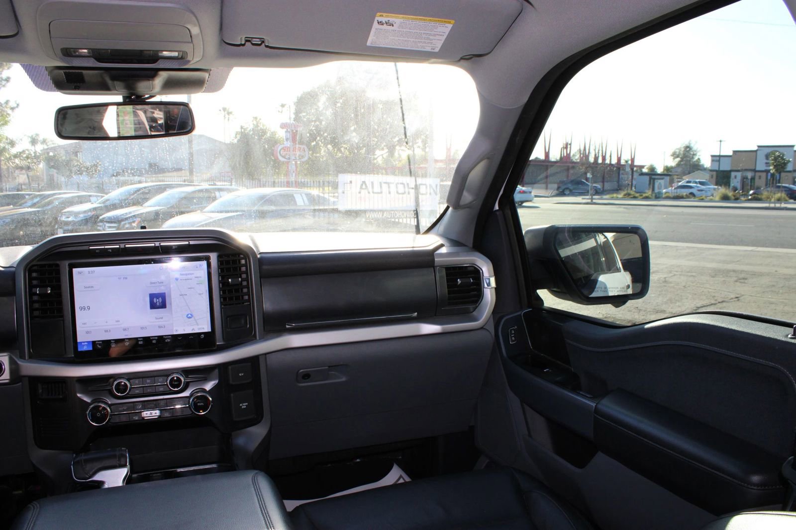 Used 2023 Ford F150 Lightning XLT image 32