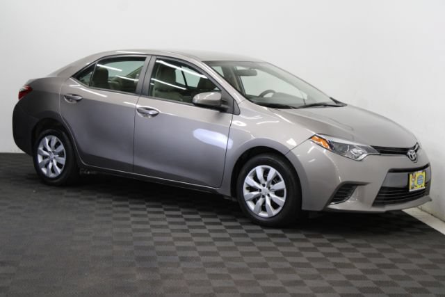 Used 2015 Toyota Corolla LE FWD image 1