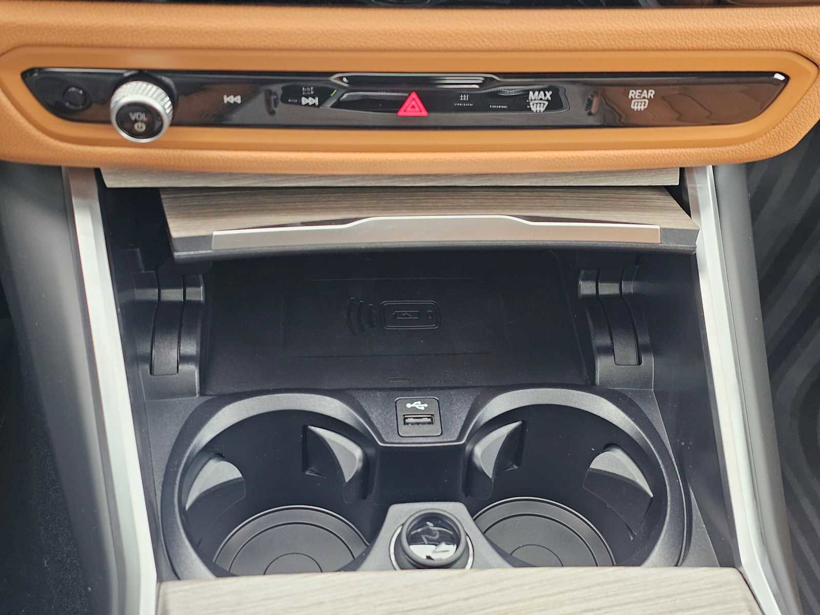 Used 2025 BMW 330i xDrive Sedan w/ Premium Package image 30