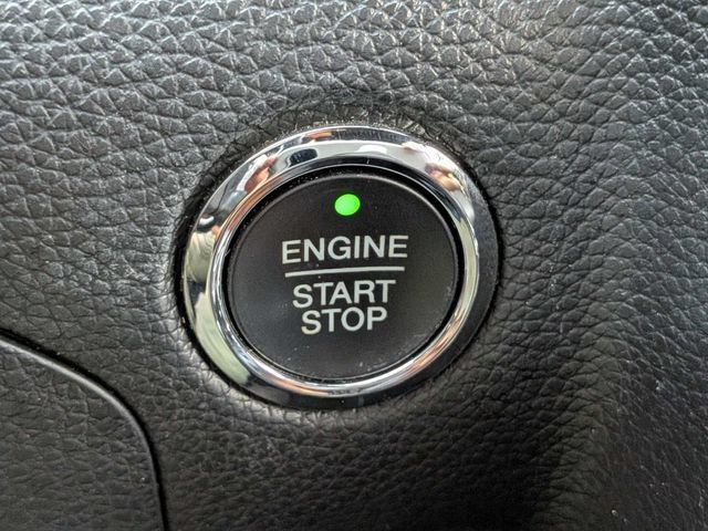 Used 2016 Lincoln Navigator Select RWD image 28