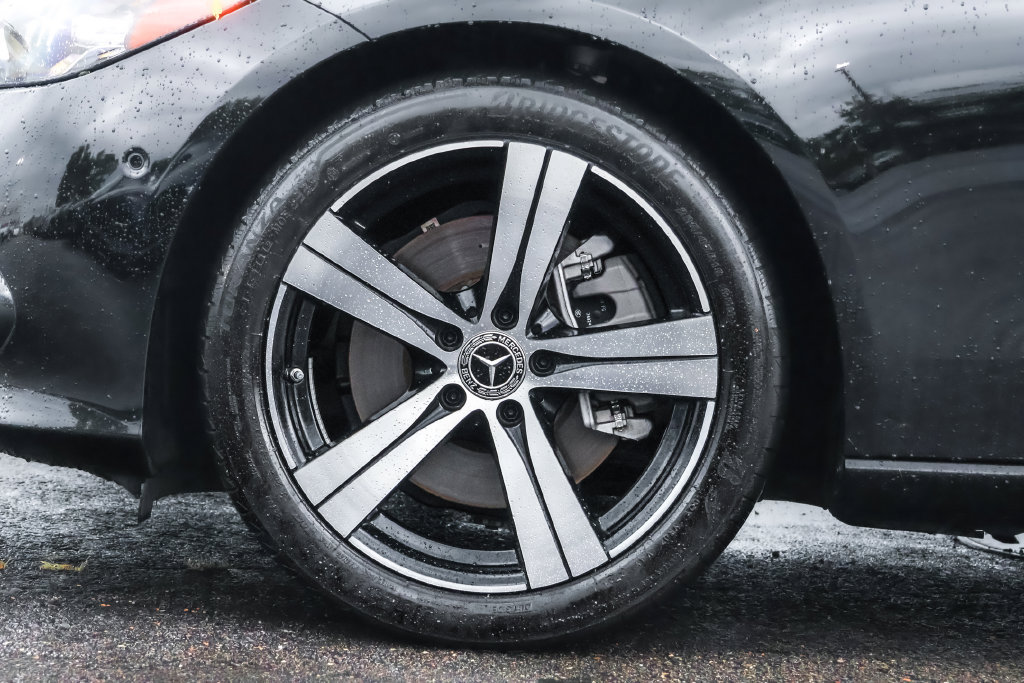 Used 2025 Mercedes-Benz C 300 4MATIC Sedan image 17