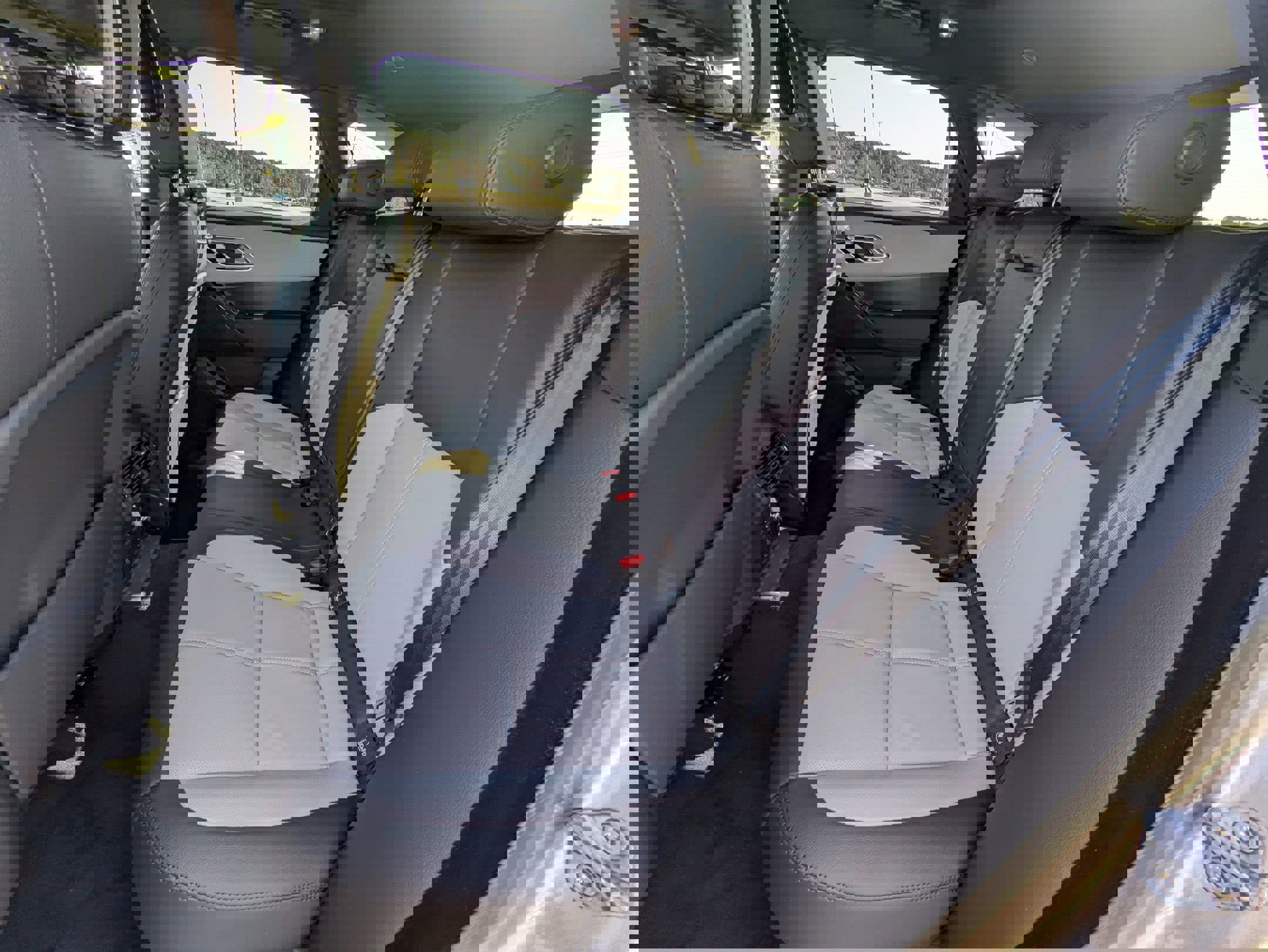 New 2026 Land Rover Range Rover Velar Dynamic SE AWD/4WD image 26