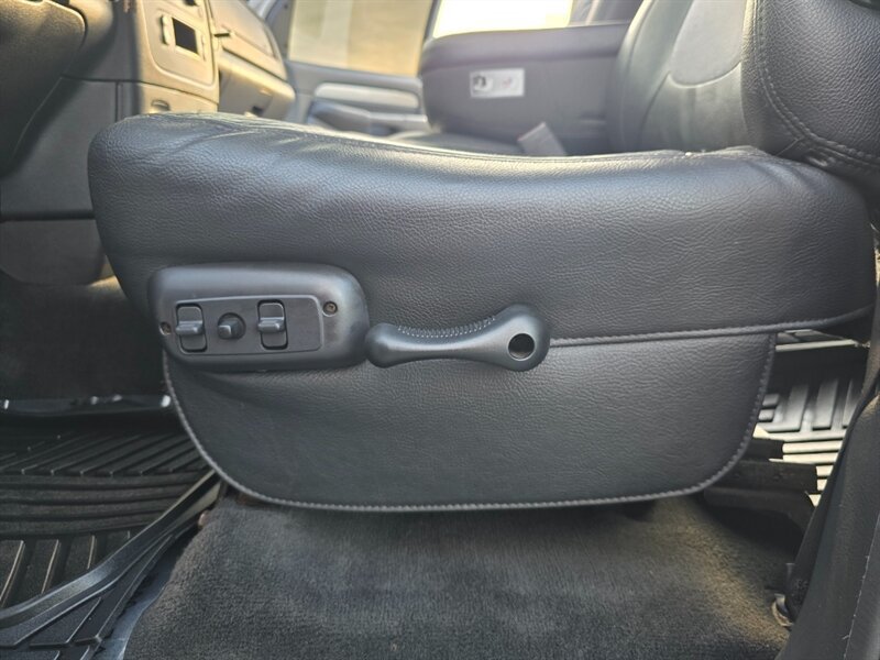 Used 2005 Dodge Ram 2500 Truck SLT AWD/4WD image 46