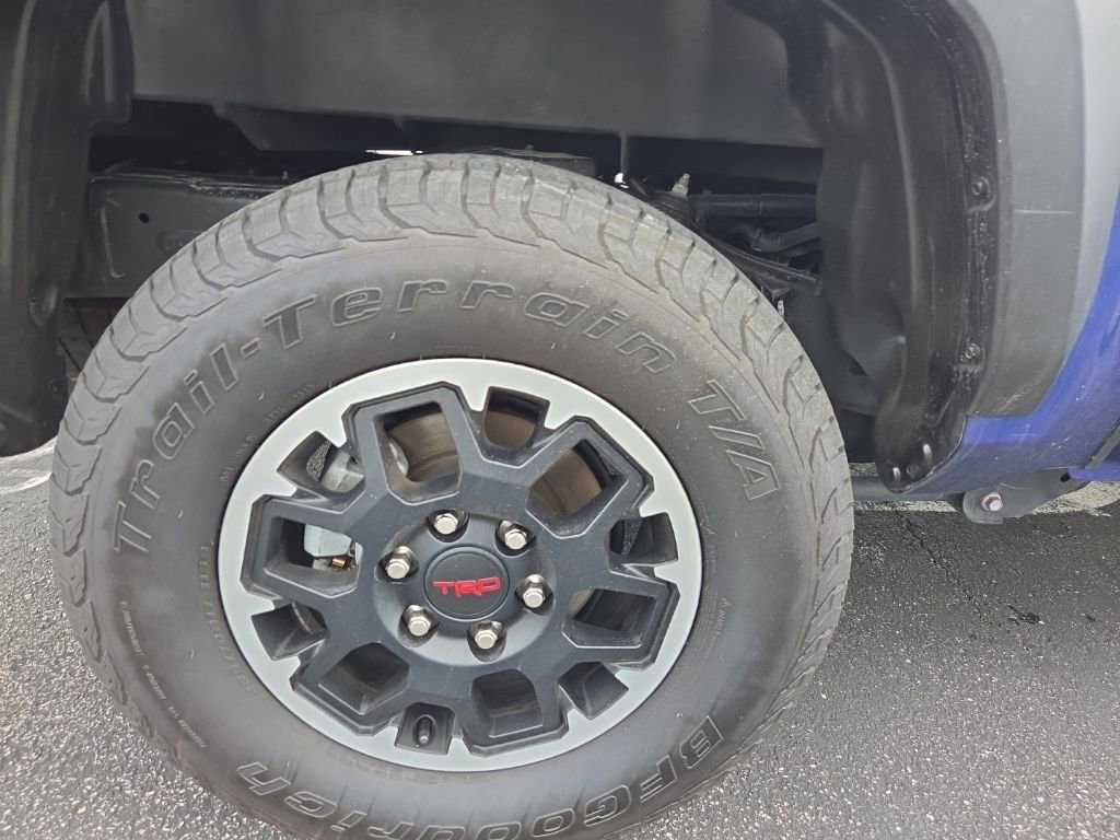Used 2024 Toyota Tacoma TRD Off-Road AWD/4WD image 19