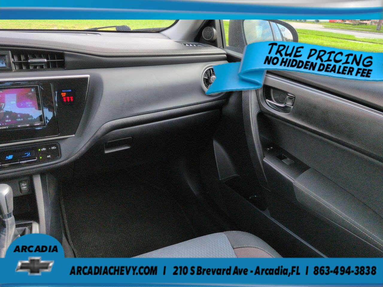 Used 2018 Toyota Corolla LE FWD image 16