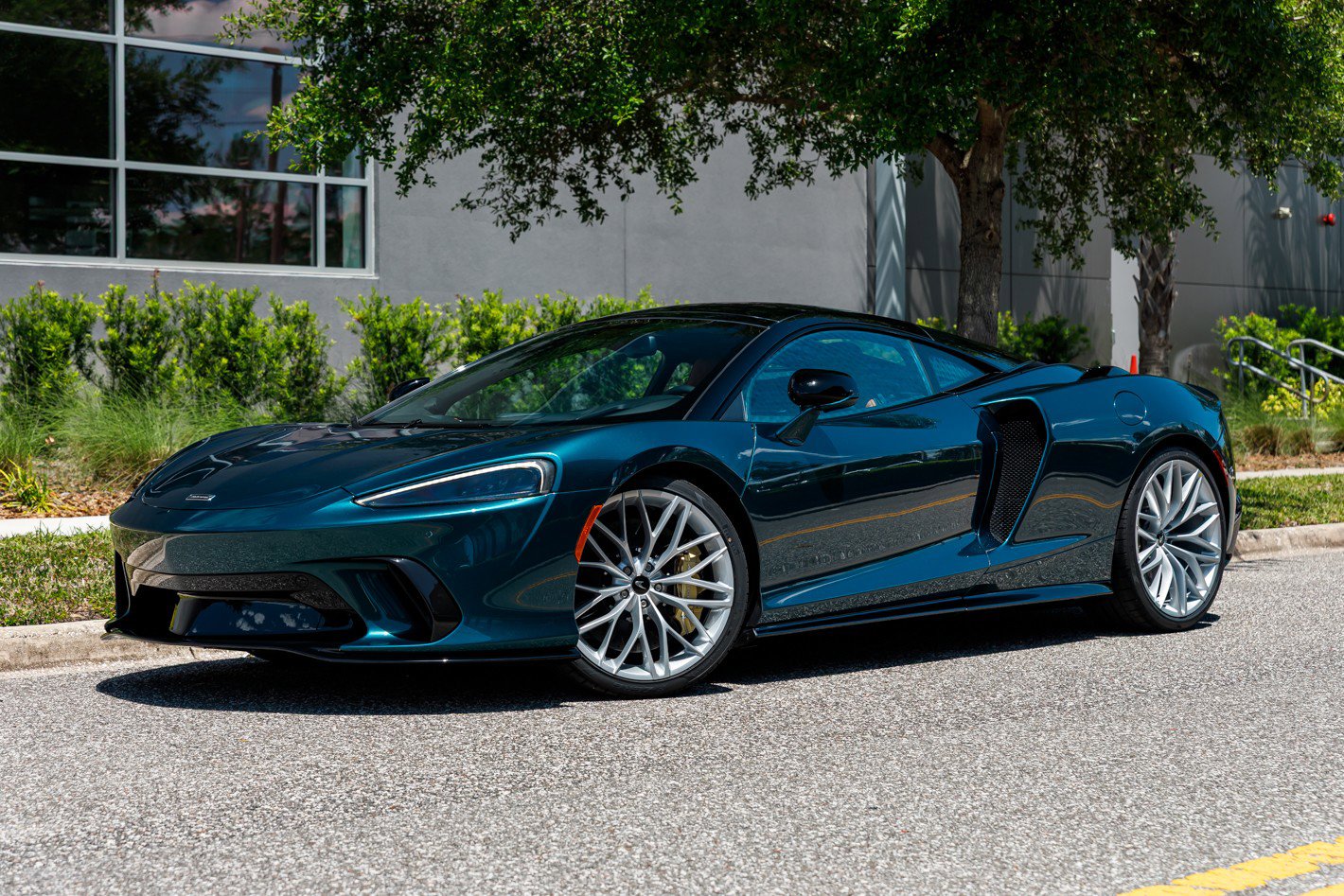 New 2026 McLaren GTS RWD image 34