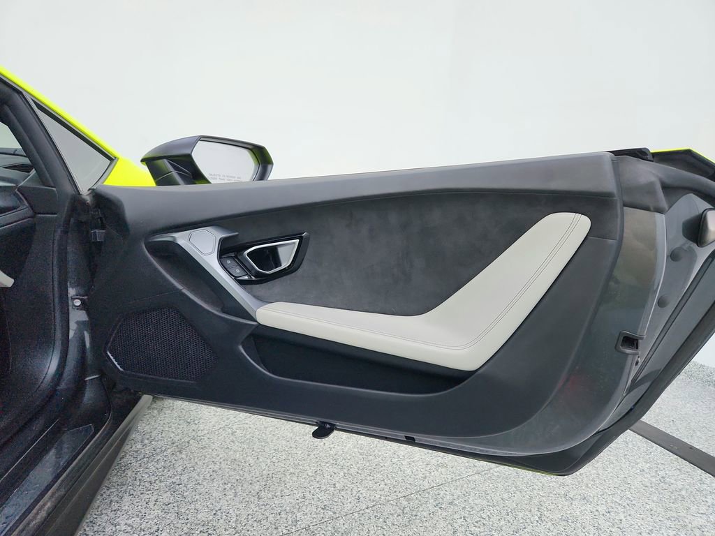 Used 2015 Lamborghini Huracan LP 610-4 image 22