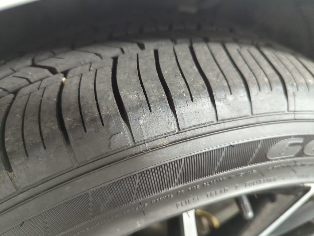 Used 2021 Toyota Camry SE FWD image 22