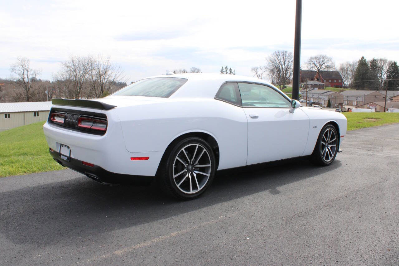 Used 2023 Dodge Challenger R/T w/ Plus Package RWD image 4