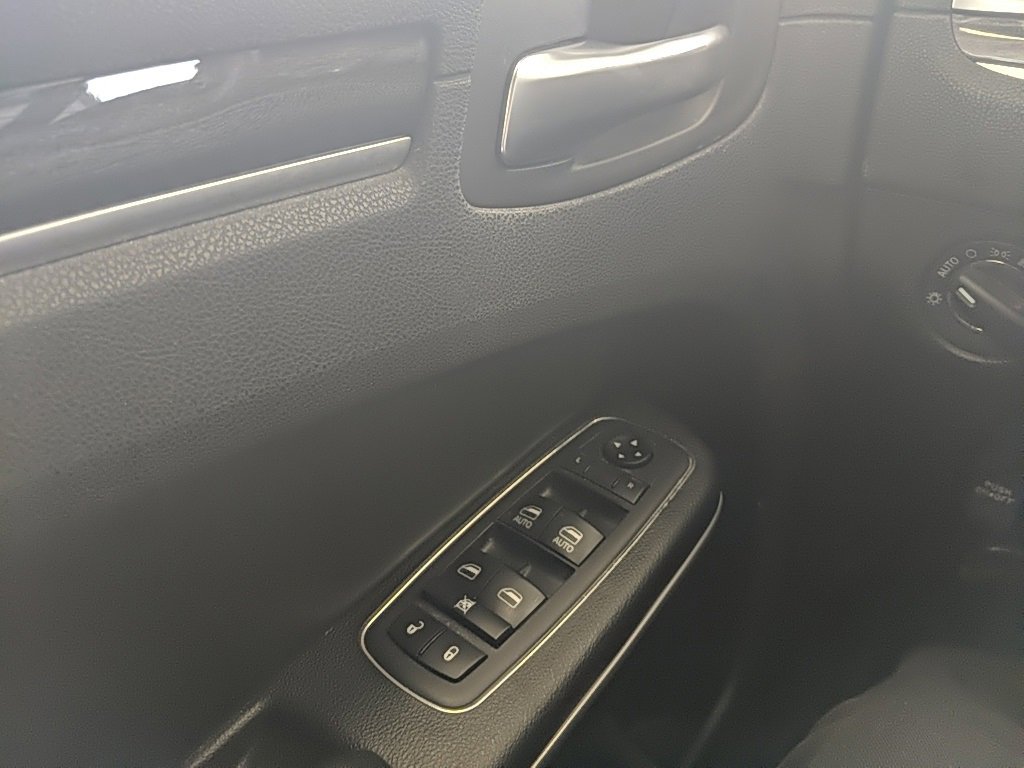 Used 2019 Chrysler 300 Touring w/ Sport Appearance Package image 24