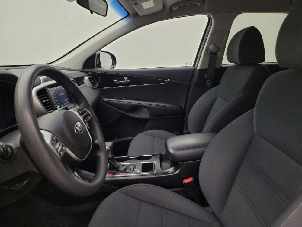 Used 2019 Kia Sorento LX image 17