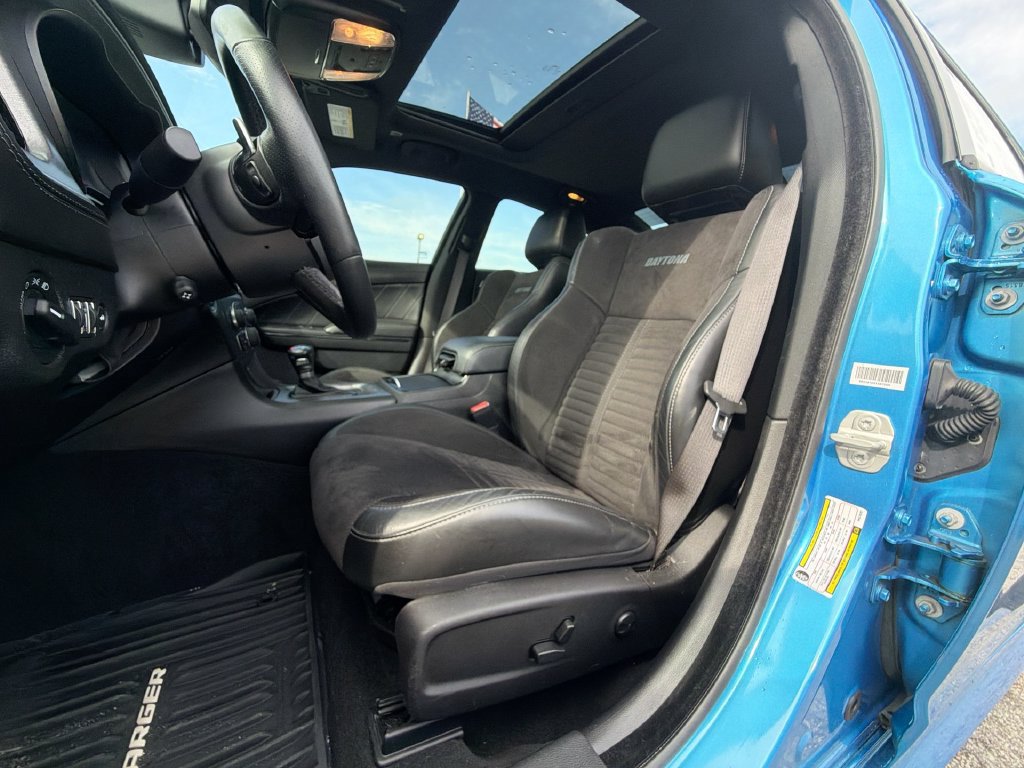 Used 2023 Dodge Charger R/T w/ Daytona Edition Group RWD image 17