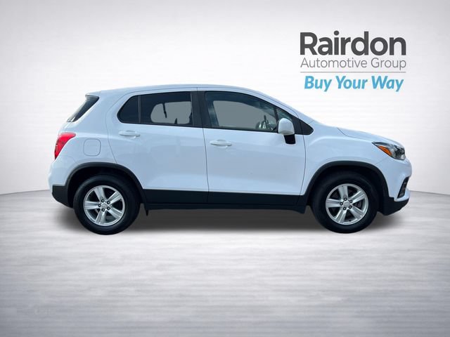 Used 2020 Chevrolet Trax LS w/ Tint and Cruise Package FWD image 8