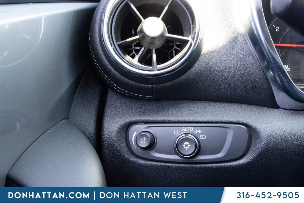Used 2025 Chevrolet Blazer LT AWD/4WD image 10