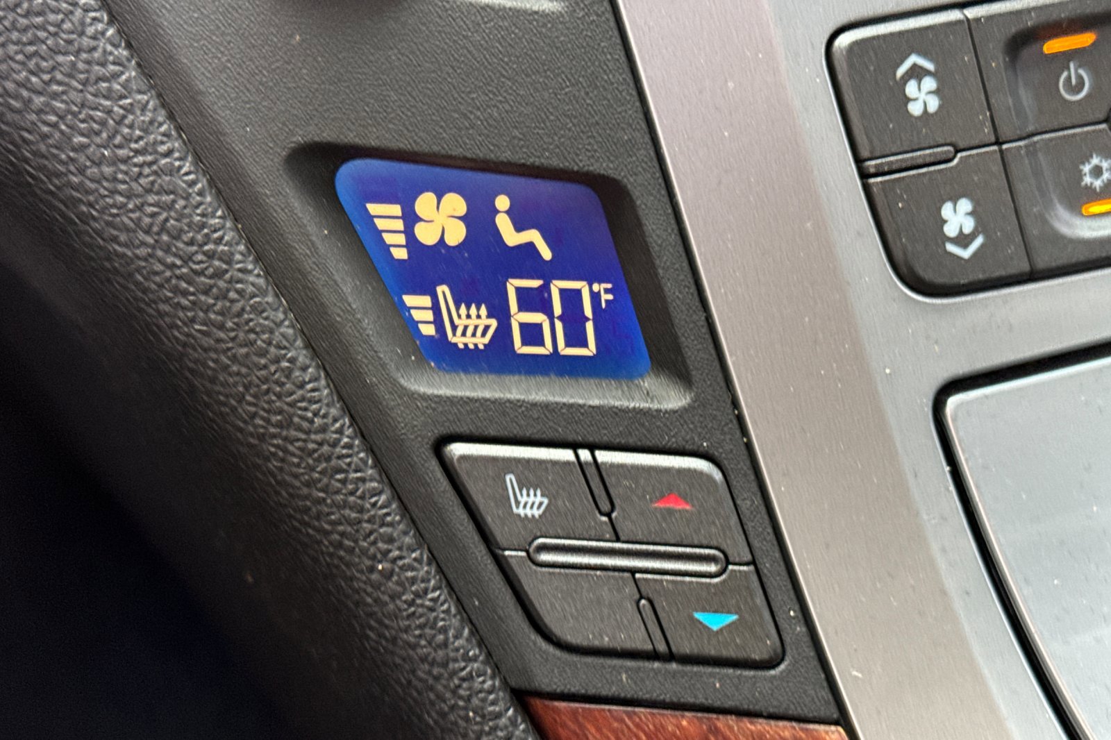 Used 2008 Cadillac CTS 3.6 w/ Wood Trim Package image 19