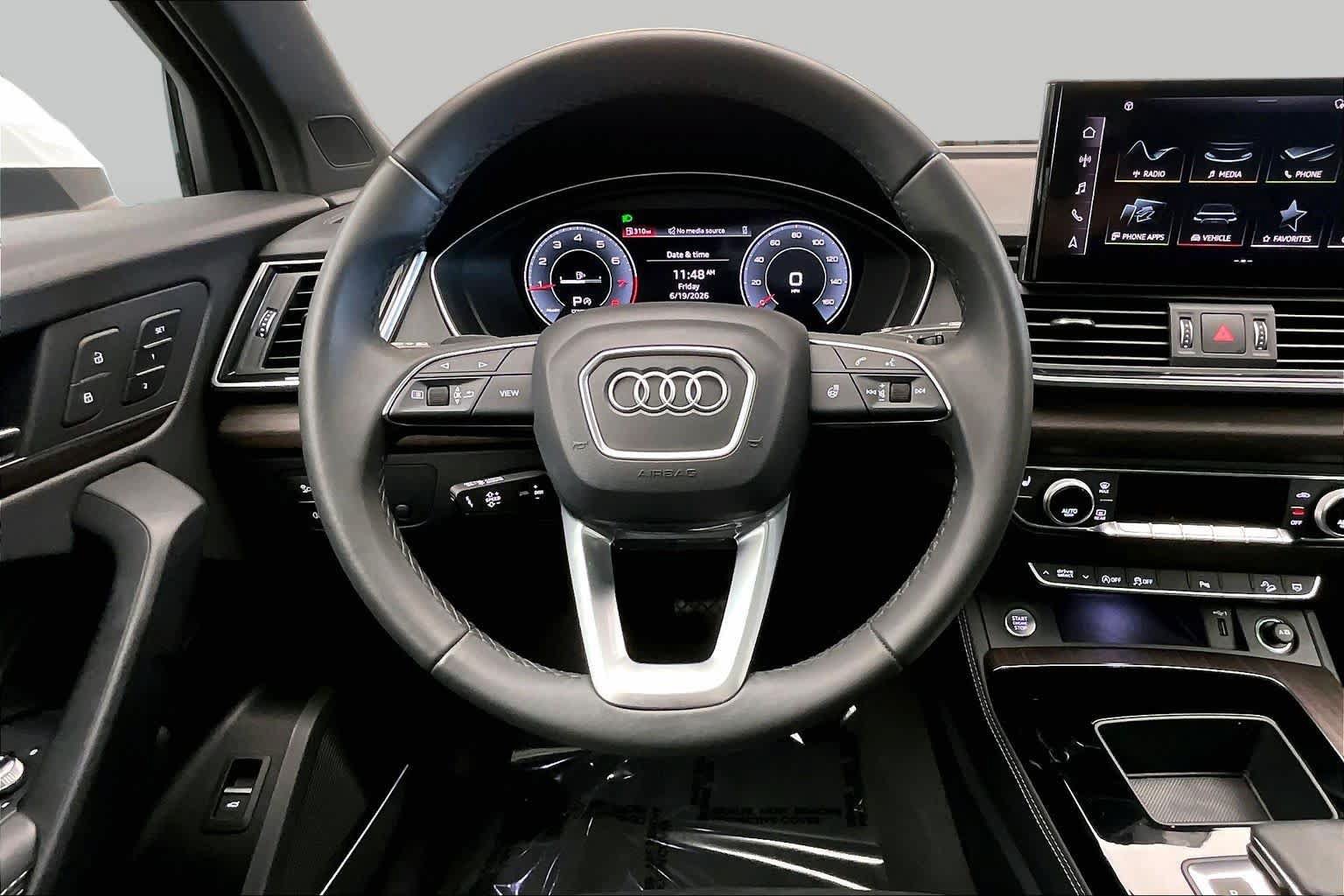 Used 2023 Audi Q5 2.0T Premium Plus w/ Premium Plus Package AWD/4WD image 5