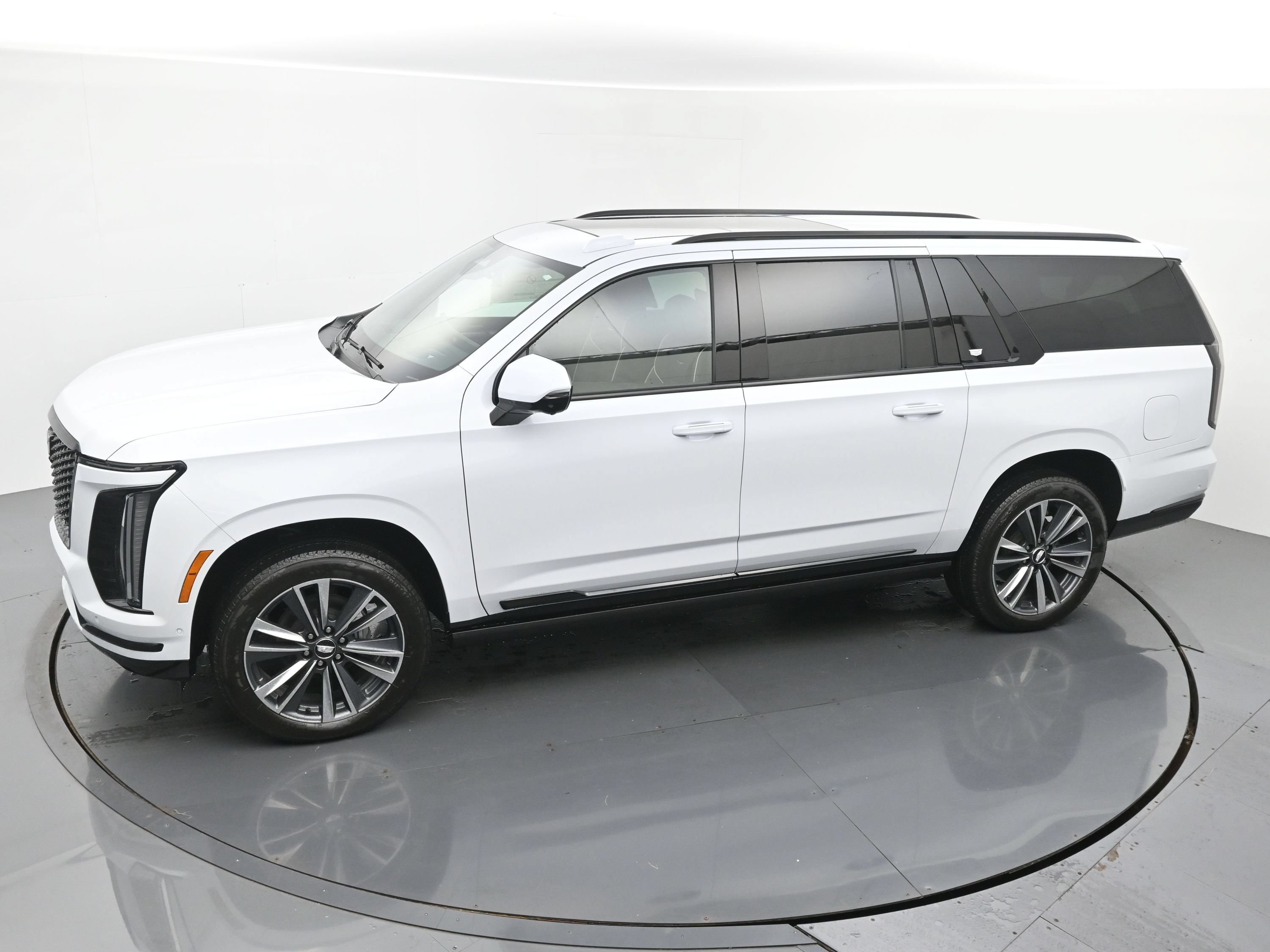 New 2026 Cadillac Escalade ESV Sport w/ Touring Package AWD/4WD image 24