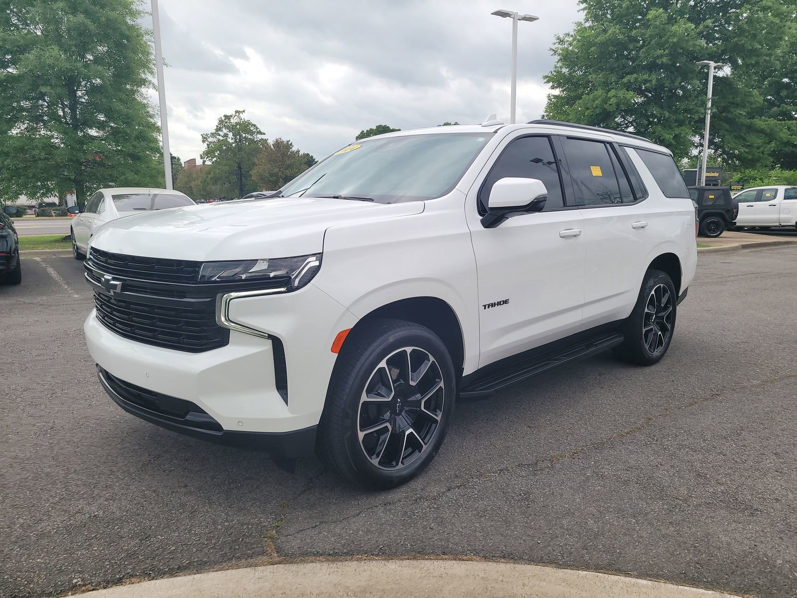 Used 2024 Chevrolet Tahoe RST w/ Luxury Package AWD/4WD image 7
