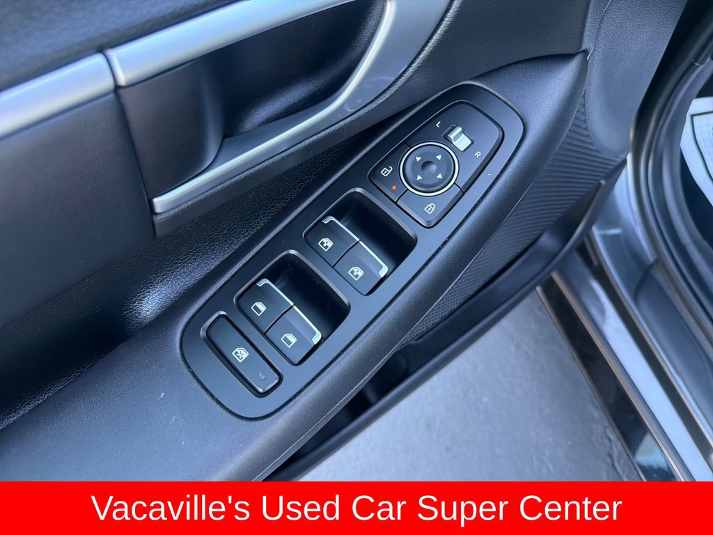 Used 2025 Hyundai Sonata SEL FWD image 11