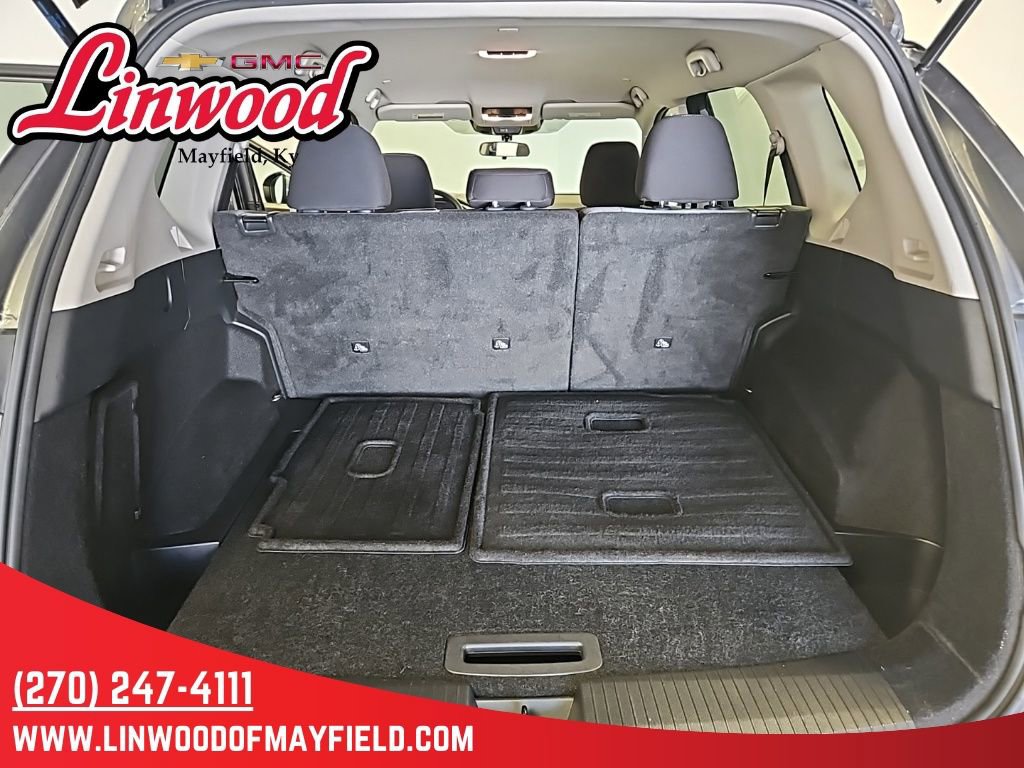 Used 2023 Nissan Rogue SV image 12