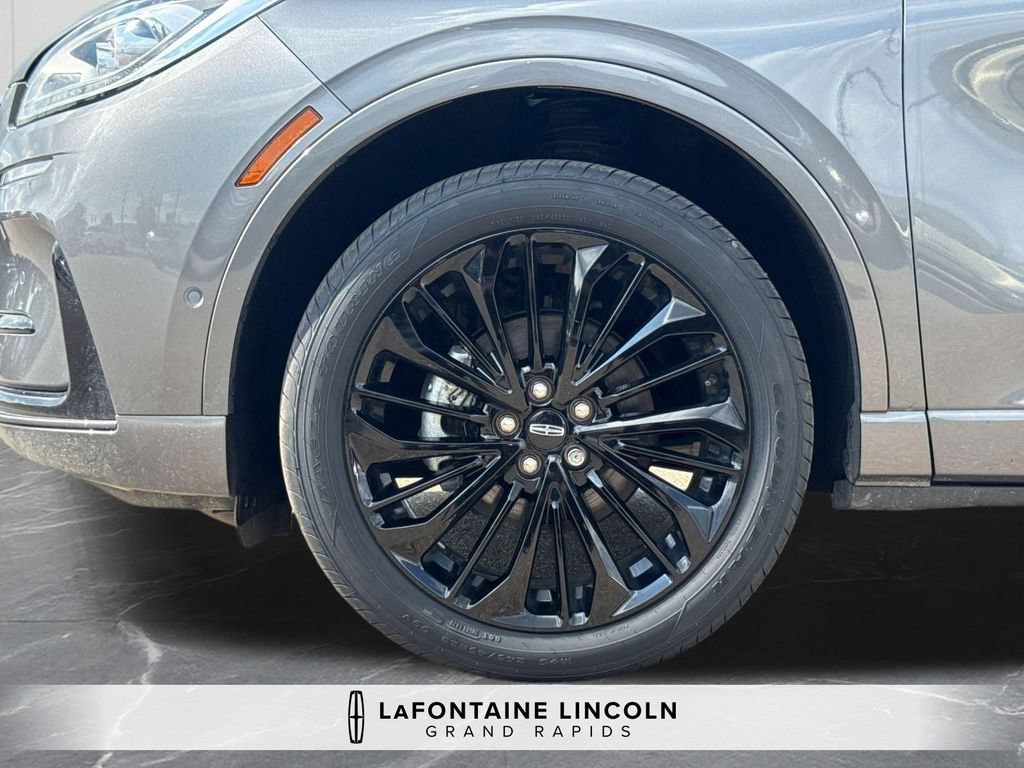 Certified 2023 Lincoln Corsair Reserve w/ Equipment Group 202A AWD/4WD image 34