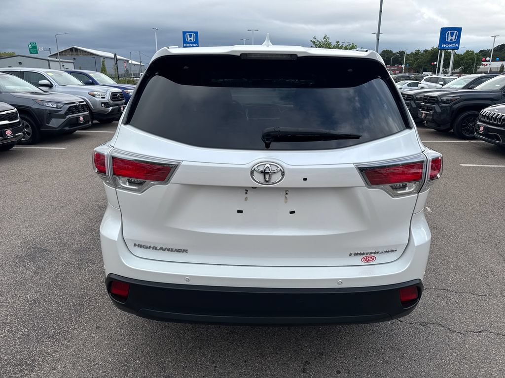 Used 2015 Toyota Highlander Limited AWD/4WD image 6